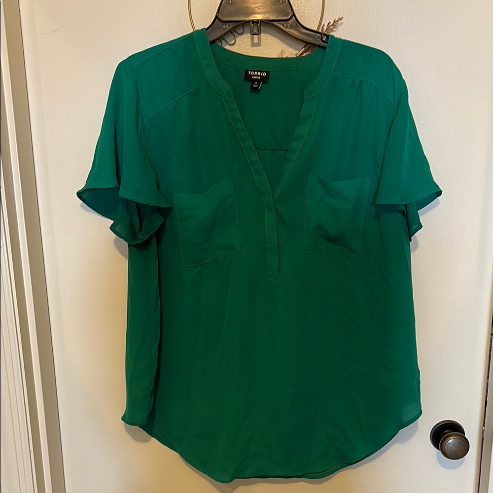 Torrid green short Sleeve Blouse